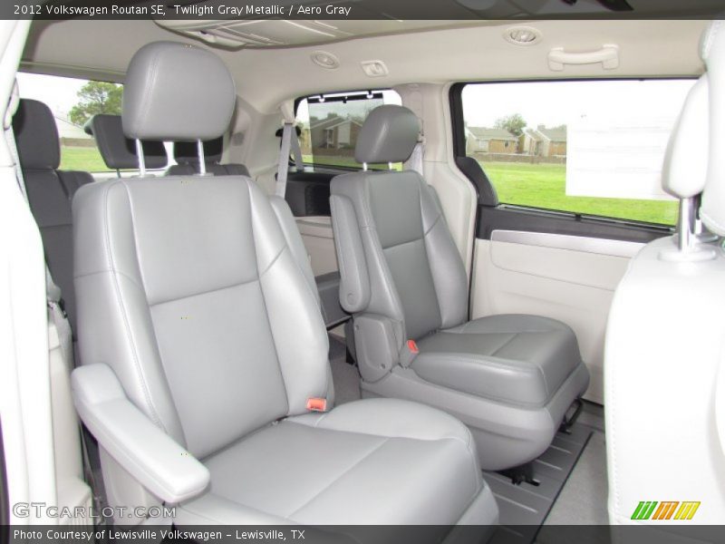 Twilight Gray Metallic / Aero Gray 2012 Volkswagen Routan SE