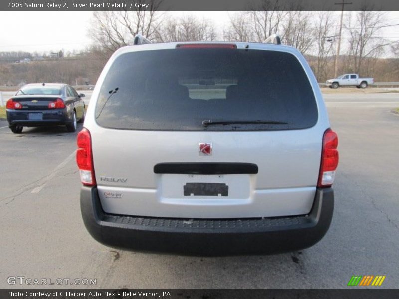 Silver Pearl Metallic / Grey 2005 Saturn Relay 2