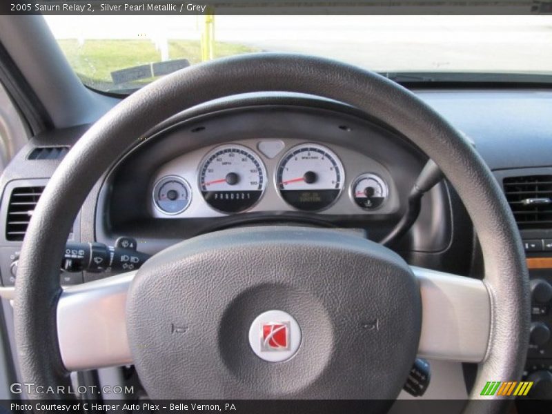 Silver Pearl Metallic / Grey 2005 Saturn Relay 2