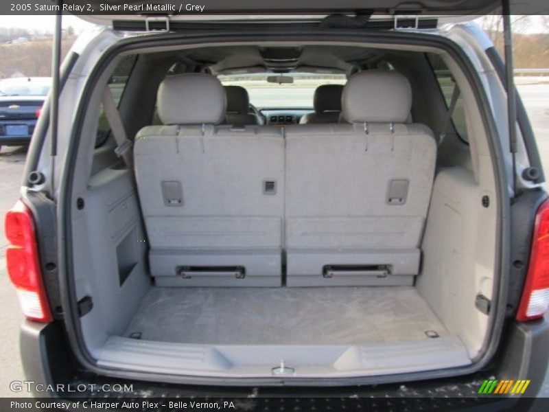 Silver Pearl Metallic / Grey 2005 Saturn Relay 2