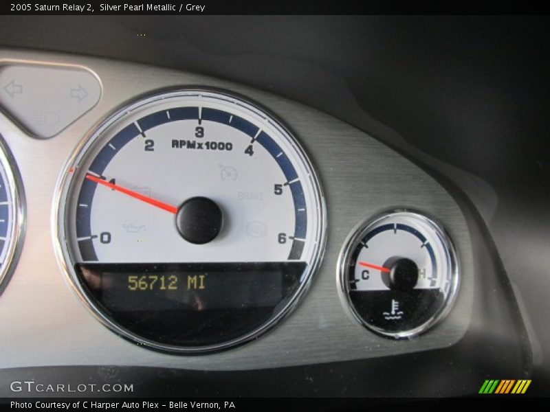 Silver Pearl Metallic / Grey 2005 Saturn Relay 2