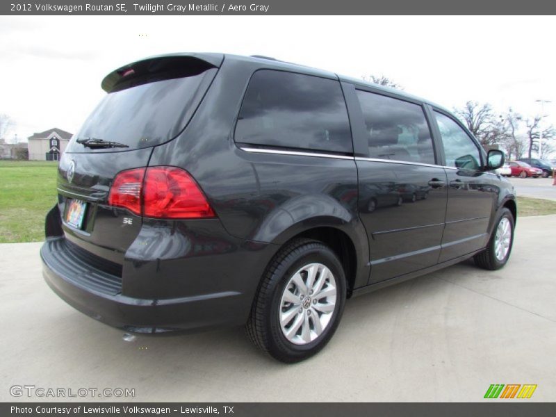 Twilight Gray Metallic / Aero Gray 2012 Volkswagen Routan SE