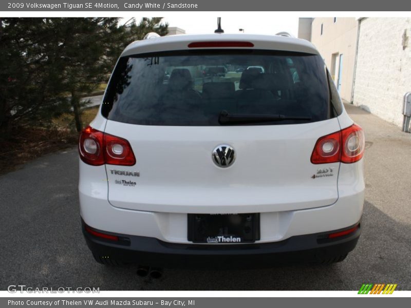 Candy White / Sandstone 2009 Volkswagen Tiguan SE 4Motion