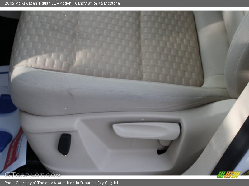 Candy White / Sandstone 2009 Volkswagen Tiguan SE 4Motion