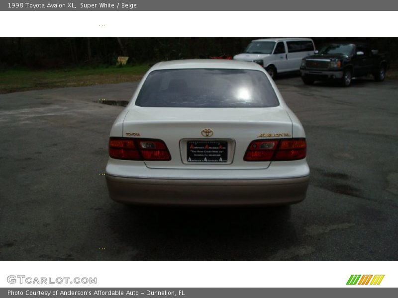Super White / Beige 1998 Toyota Avalon XL