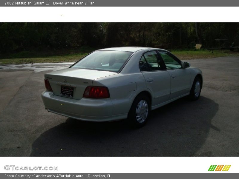 Dover White Pearl / Tan 2002 Mitsubishi Galant ES
