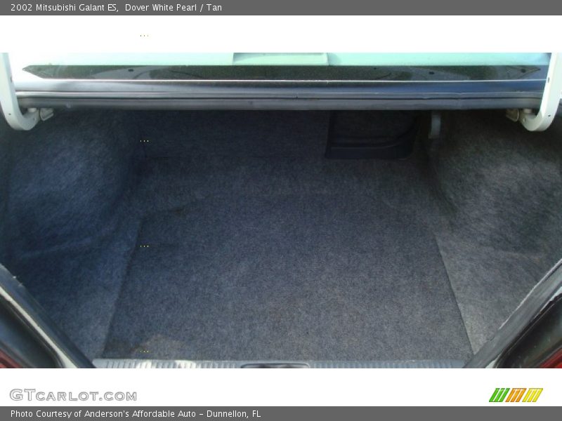 Dover White Pearl / Tan 2002 Mitsubishi Galant ES