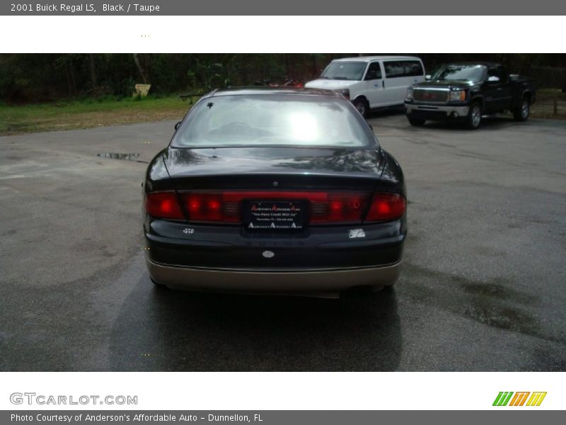 Black / Taupe 2001 Buick Regal LS