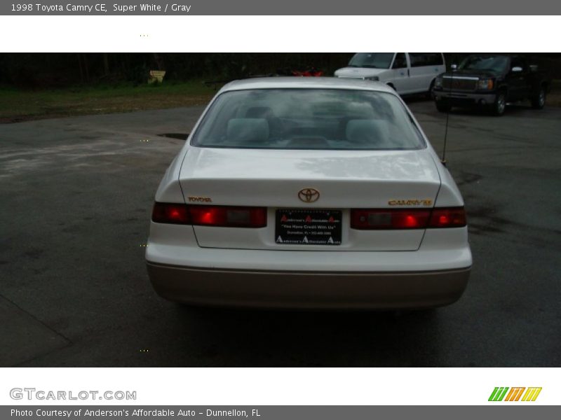 Super White / Gray 1998 Toyota Camry CE