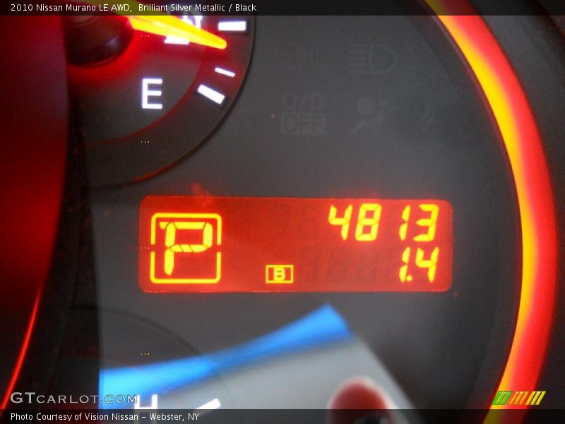 Brilliant Silver Metallic / Black 2010 Nissan Murano LE AWD