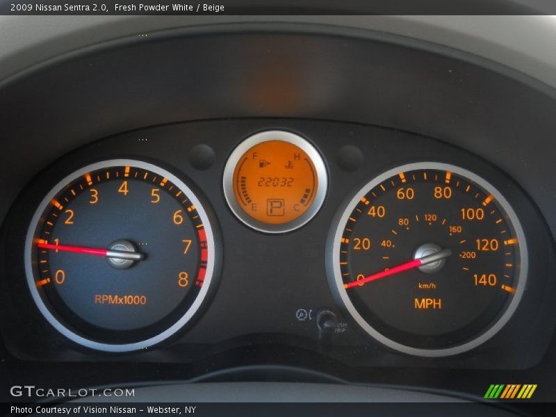 Fresh Powder White / Beige 2009 Nissan Sentra 2.0
