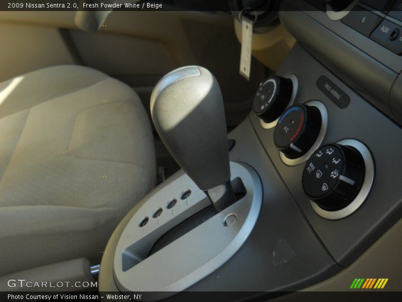 Fresh Powder White / Beige 2009 Nissan Sentra 2.0