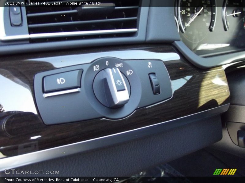 Alpine White / Black 2011 BMW 7 Series 740Li Sedan