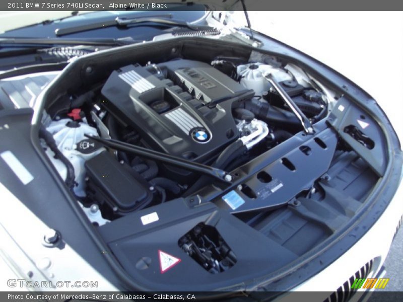 Alpine White / Black 2011 BMW 7 Series 740Li Sedan