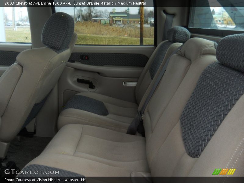Sunset Orange Metallic / Medium Neutral 2003 Chevrolet Avalanche 1500 4x4
