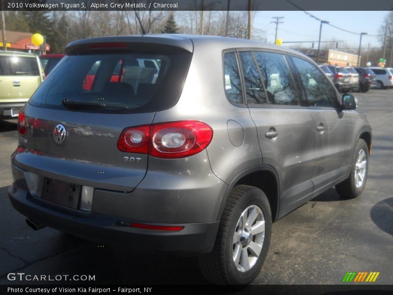 Alpine Grey Metallic / Charcoal 2010 Volkswagen Tiguan S
