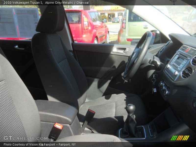 Alpine Grey Metallic / Charcoal 2010 Volkswagen Tiguan S