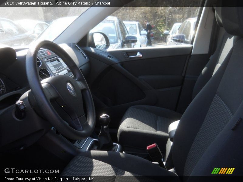 Alpine Grey Metallic / Charcoal 2010 Volkswagen Tiguan S