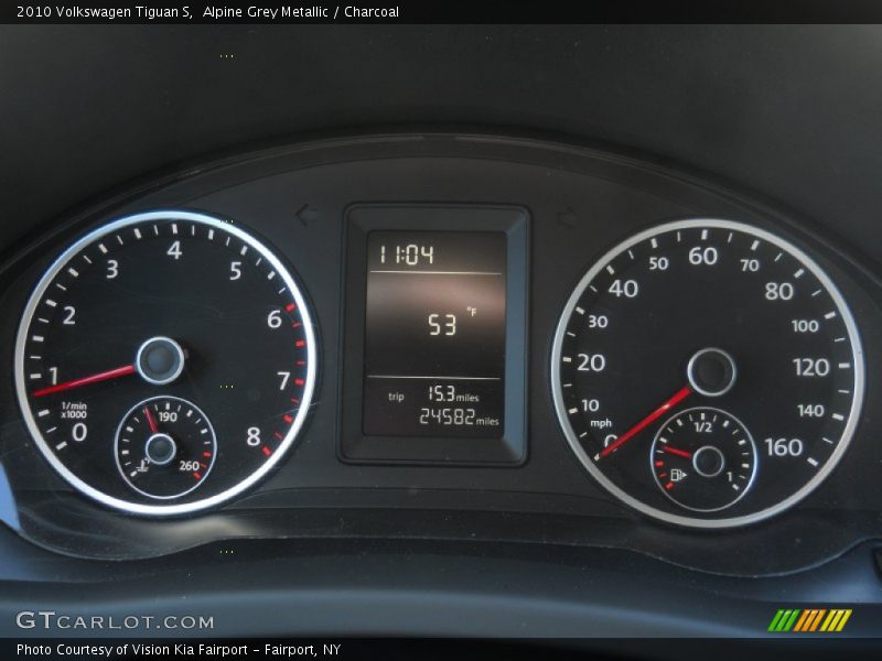 Alpine Grey Metallic / Charcoal 2010 Volkswagen Tiguan S