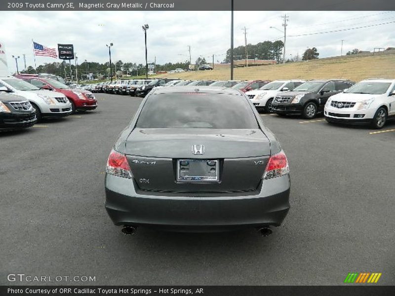 Magnetic Gray Metallic / Charcoal 2009 Toyota Camry SE