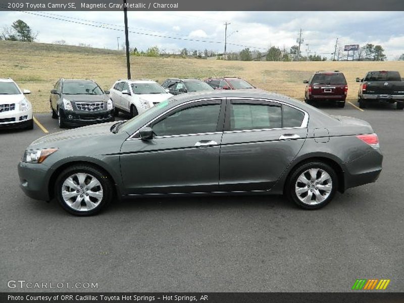 Magnetic Gray Metallic / Charcoal 2009 Toyota Camry SE
