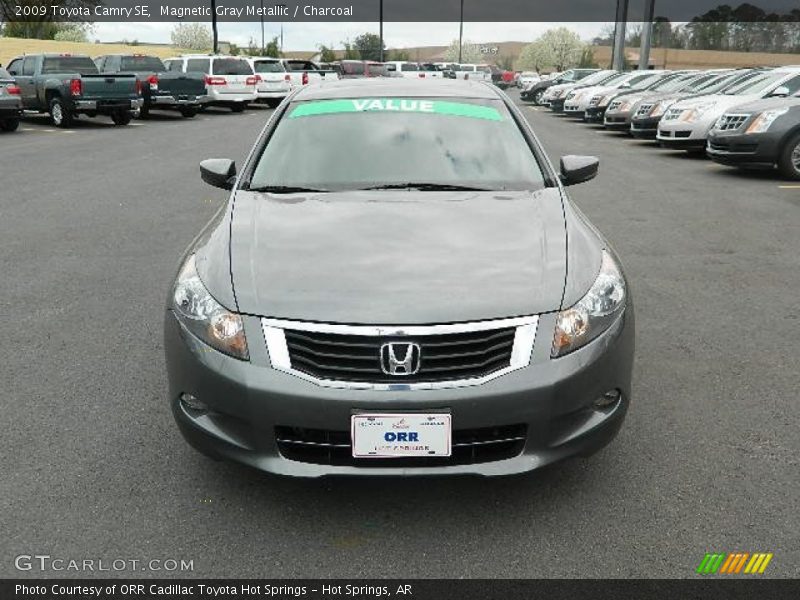 Magnetic Gray Metallic / Charcoal 2009 Toyota Camry SE