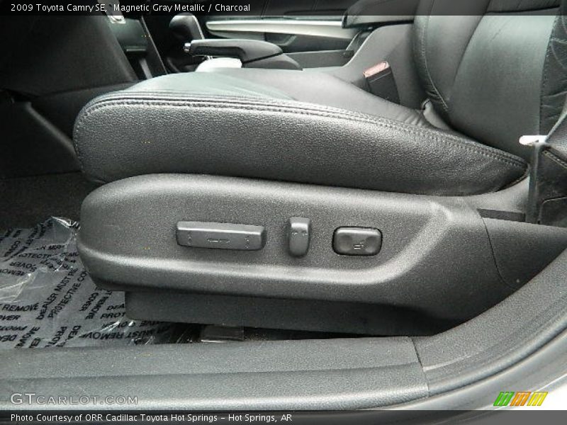 Magnetic Gray Metallic / Charcoal 2009 Toyota Camry SE