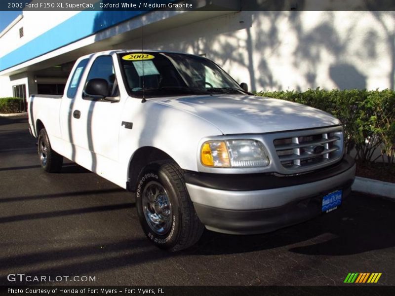 Oxford White / Medium Graphite 2002 Ford F150 XL SuperCab