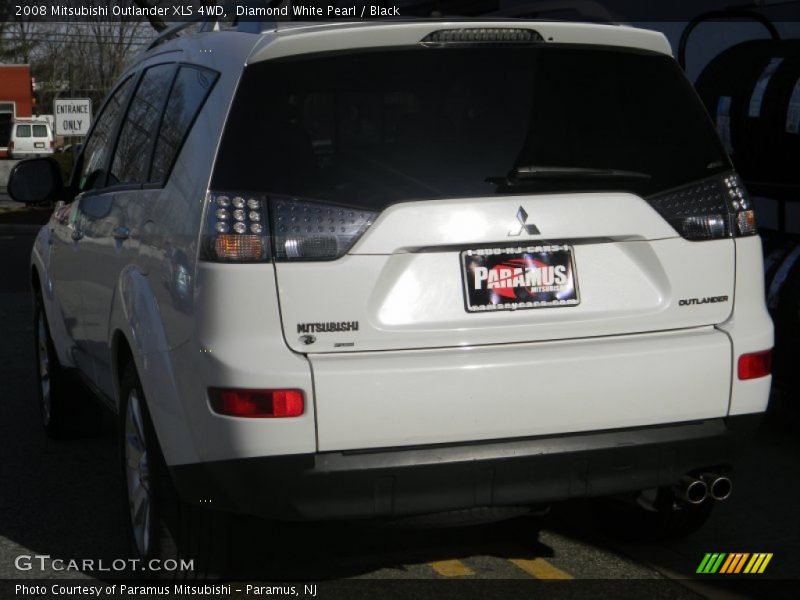Diamond White Pearl / Black 2008 Mitsubishi Outlander XLS 4WD