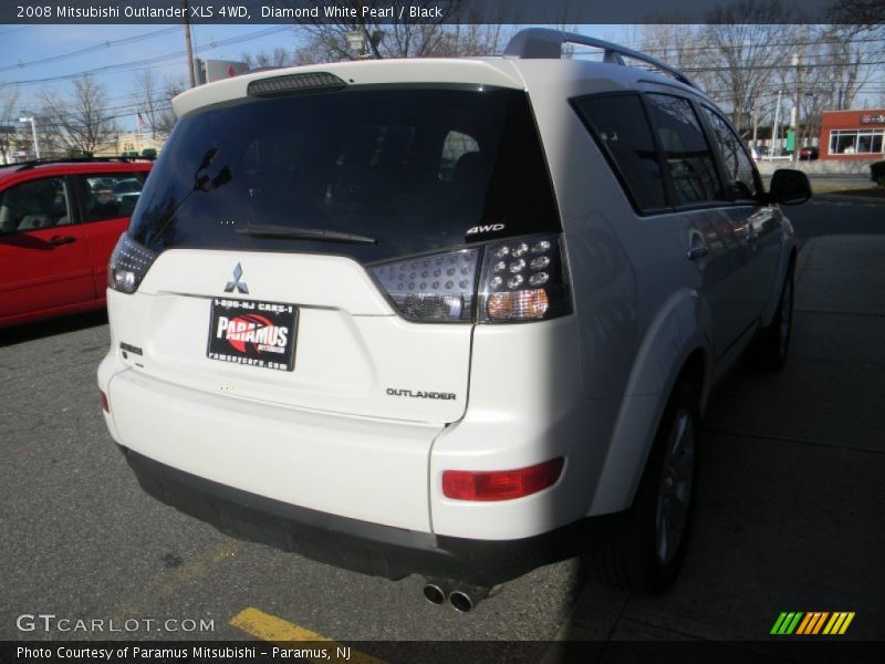 Diamond White Pearl / Black 2008 Mitsubishi Outlander XLS 4WD