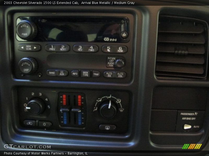 Arrival Blue Metallic / Medium Gray 2003 Chevrolet Silverado 1500 LS Extended Cab