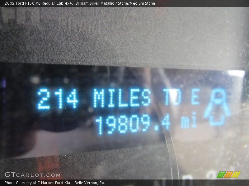 Brilliant Silver Metallic / Stone/Medium Stone 2009 Ford F150 XL Regular Cab 4x4