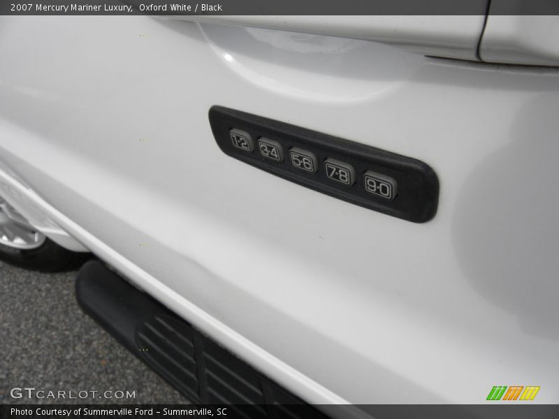 Oxford White / Black 2007 Mercury Mariner Luxury