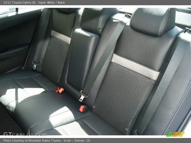 Super White / Black 2012 Toyota Camry SE