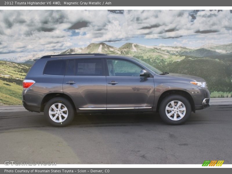 Magnetic Gray Metallic / Ash 2012 Toyota Highlander V6 4WD