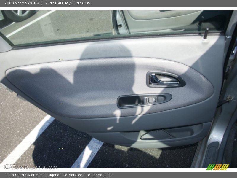 Silver Metallic / Silver Grey 2000 Volvo S40 1.9T