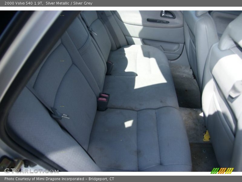 Silver Metallic / Silver Grey 2000 Volvo S40 1.9T
