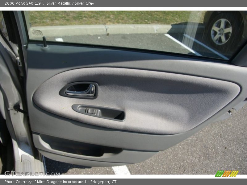 Silver Metallic / Silver Grey 2000 Volvo S40 1.9T