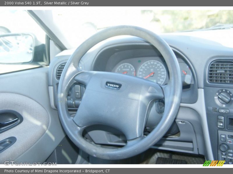 Silver Metallic / Silver Grey 2000 Volvo S40 1.9T