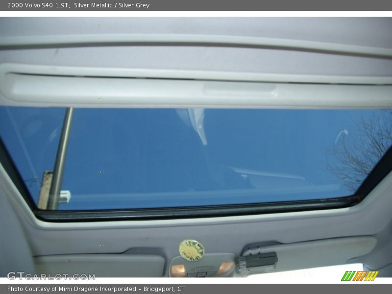 Silver Metallic / Silver Grey 2000 Volvo S40 1.9T