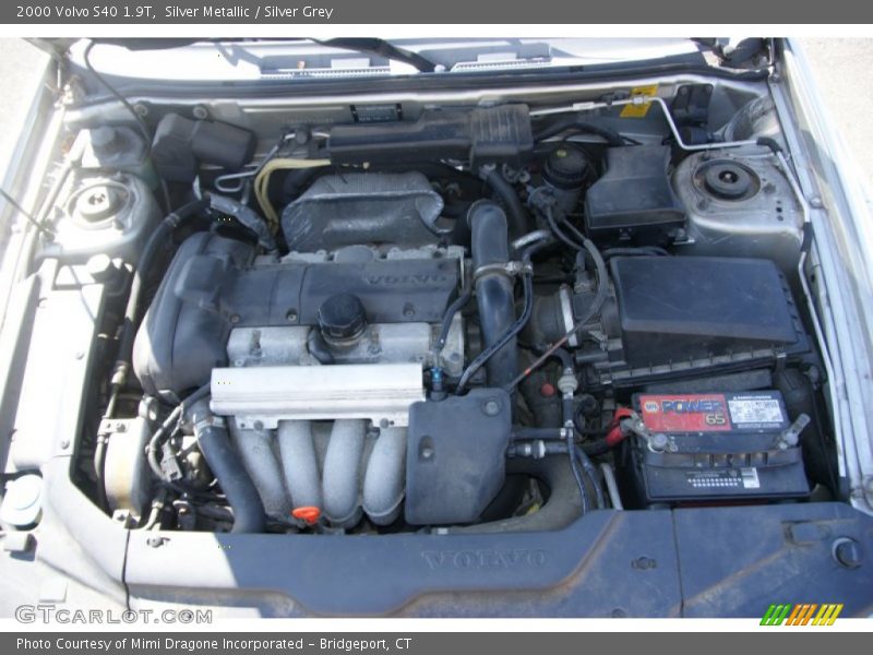 Silver Metallic / Silver Grey 2000 Volvo S40 1.9T