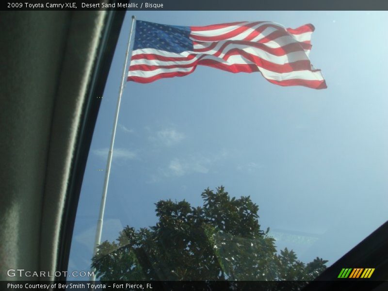 Desert Sand Metallic / Bisque 2009 Toyota Camry XLE