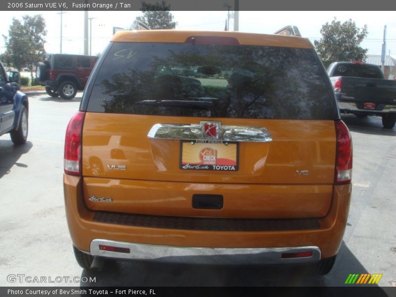 Fusion Orange / Tan 2006 Saturn VUE V6