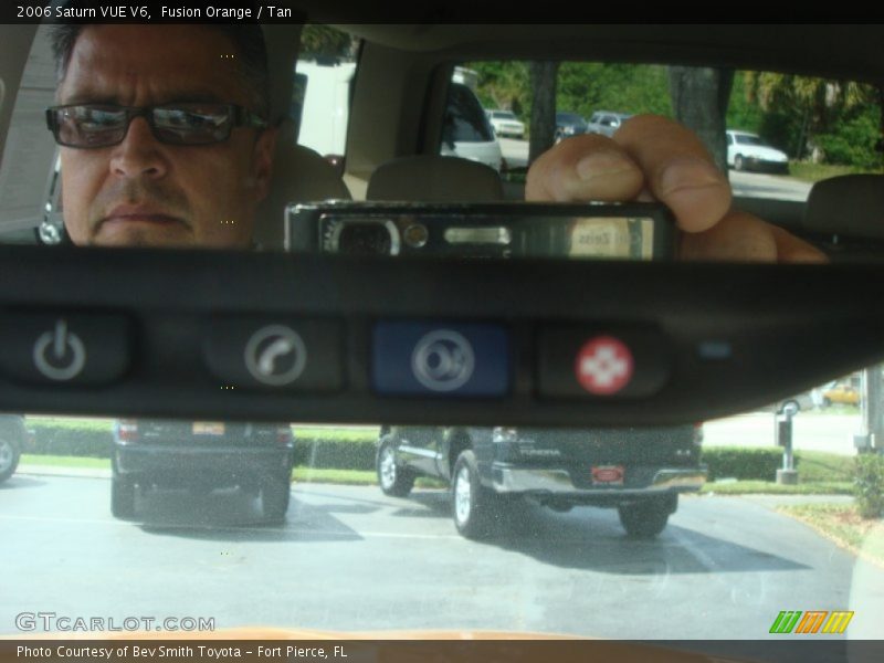 Fusion Orange / Tan 2006 Saturn VUE V6