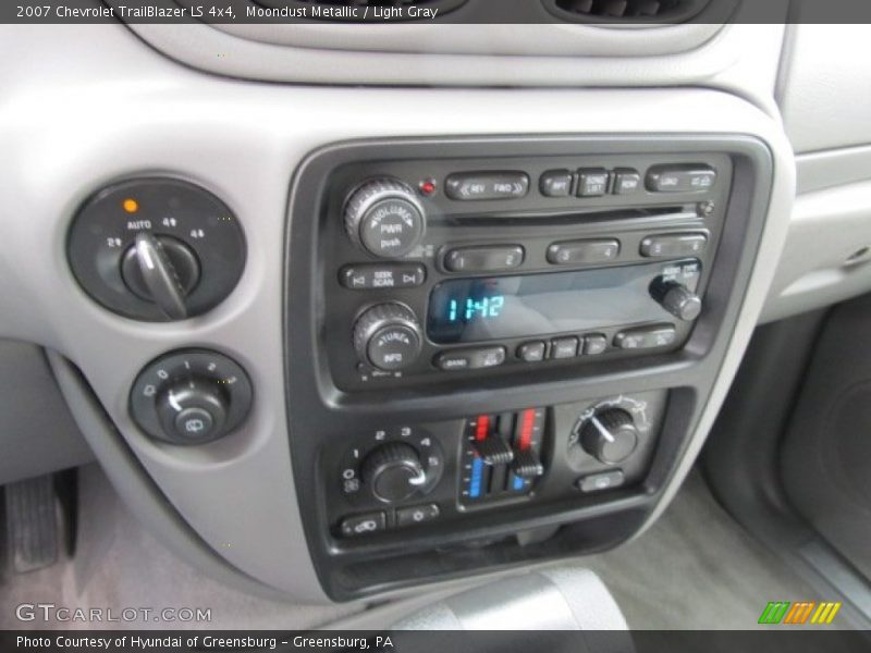 Moondust Metallic / Light Gray 2007 Chevrolet TrailBlazer LS 4x4