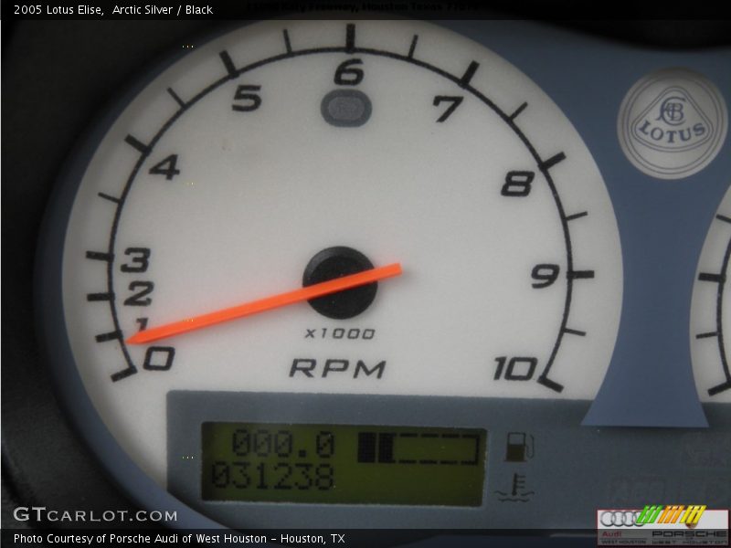 Arctic Silver / Black 2005 Lotus Elise