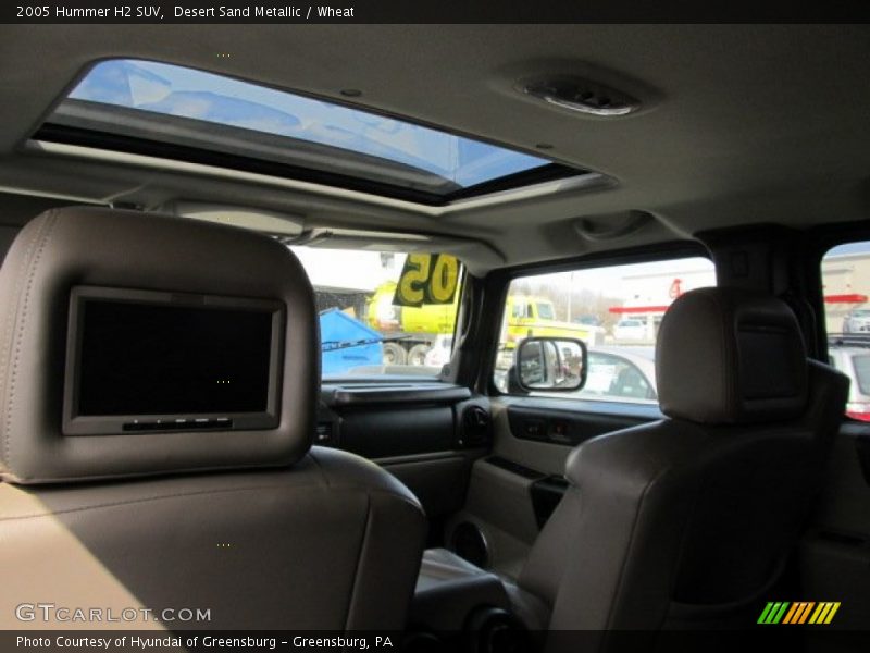 Desert Sand Metallic / Wheat 2005 Hummer H2 SUV