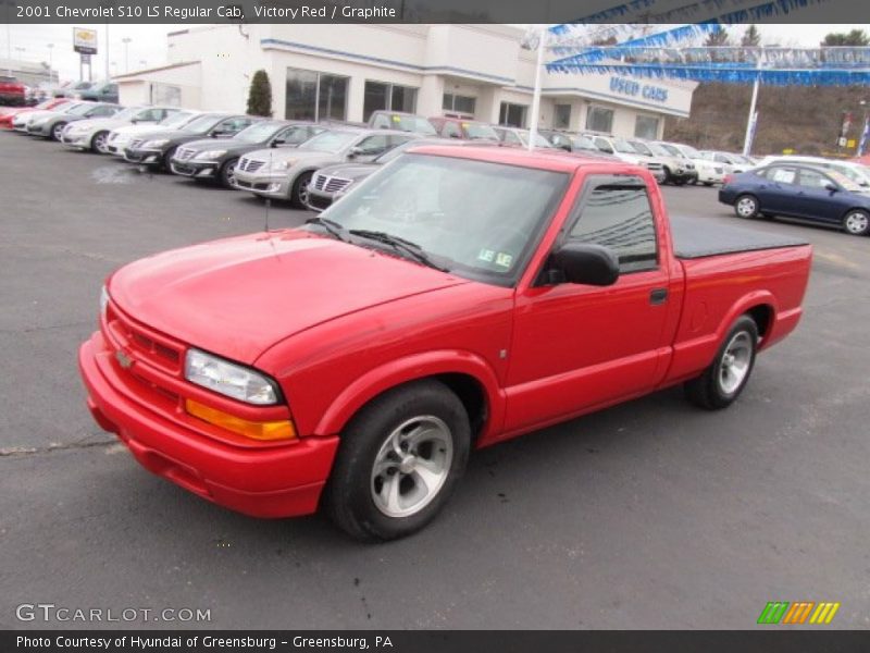 Victory Red / Graphite 2001 Chevrolet S10 LS Regular Cab