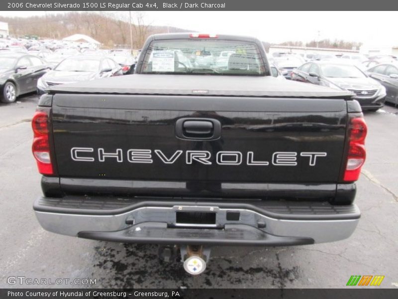 Black / Dark Charcoal 2006 Chevrolet Silverado 1500 LS Regular Cab 4x4