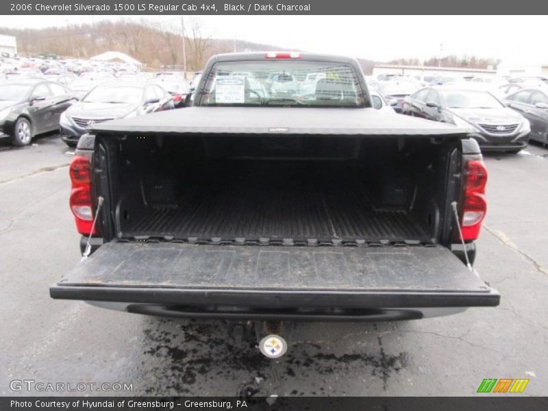 Black / Dark Charcoal 2006 Chevrolet Silverado 1500 LS Regular Cab 4x4